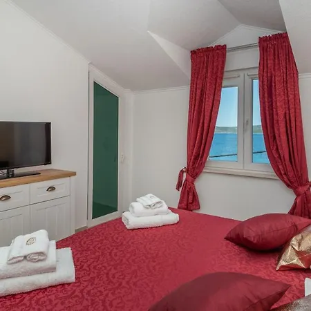 Holiday home Insula Ventum Mali Drvenik